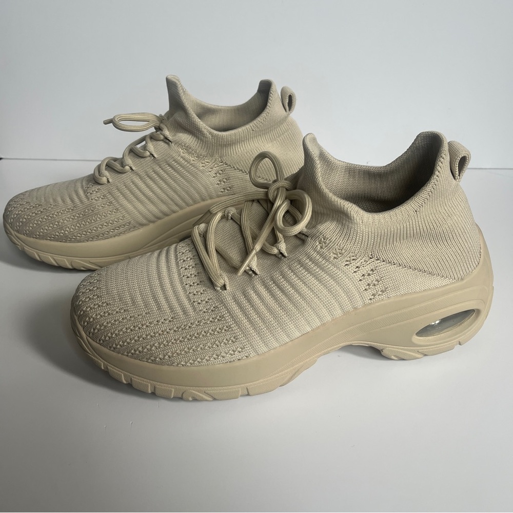 Cushionaire Blaze Knit Trainers Taupe Women’s size 8 gently used